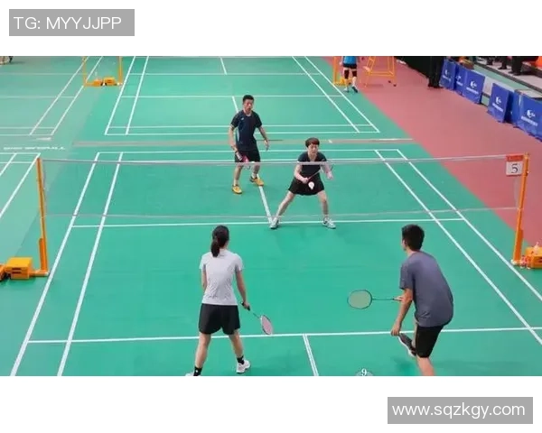 深圳羽毛球队耐力提升之路:热议羽毛球运动的新变革与挑战 深圳羽毛球队耐力提升之路:热议羽毛球运动的新变革与挑战